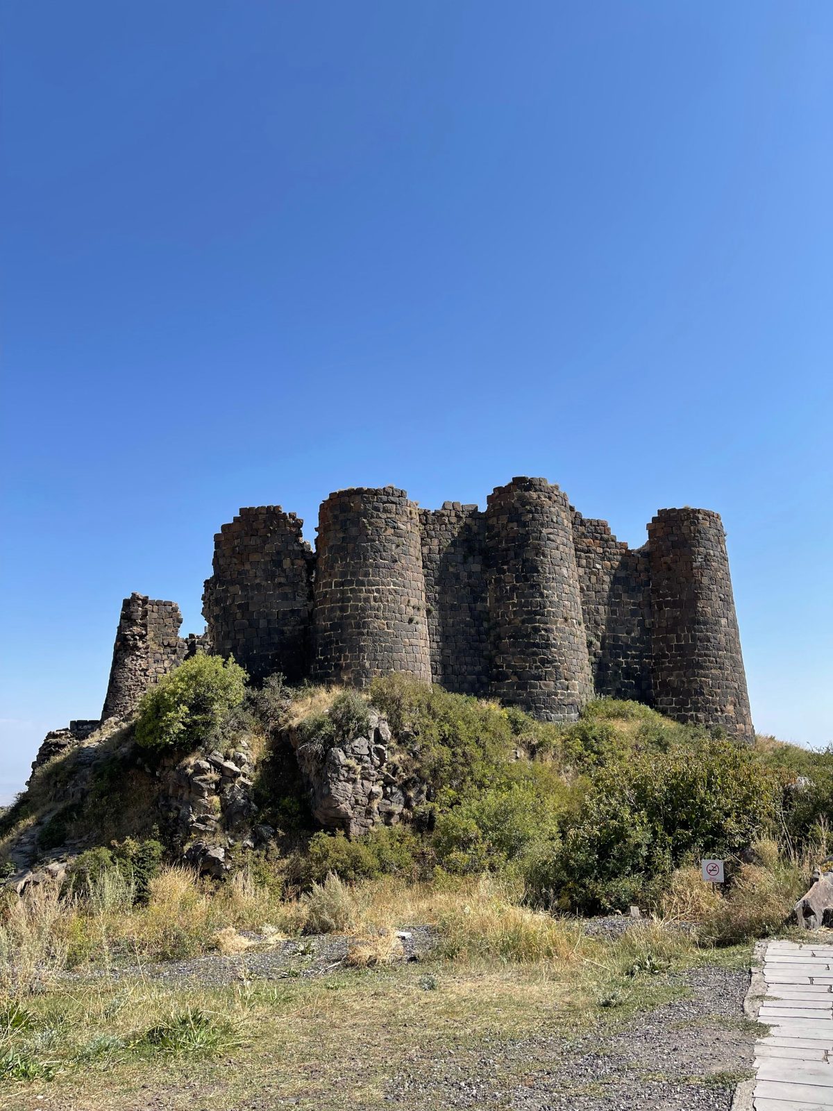 Արագած լեռ և Ամբերդ ամրոց