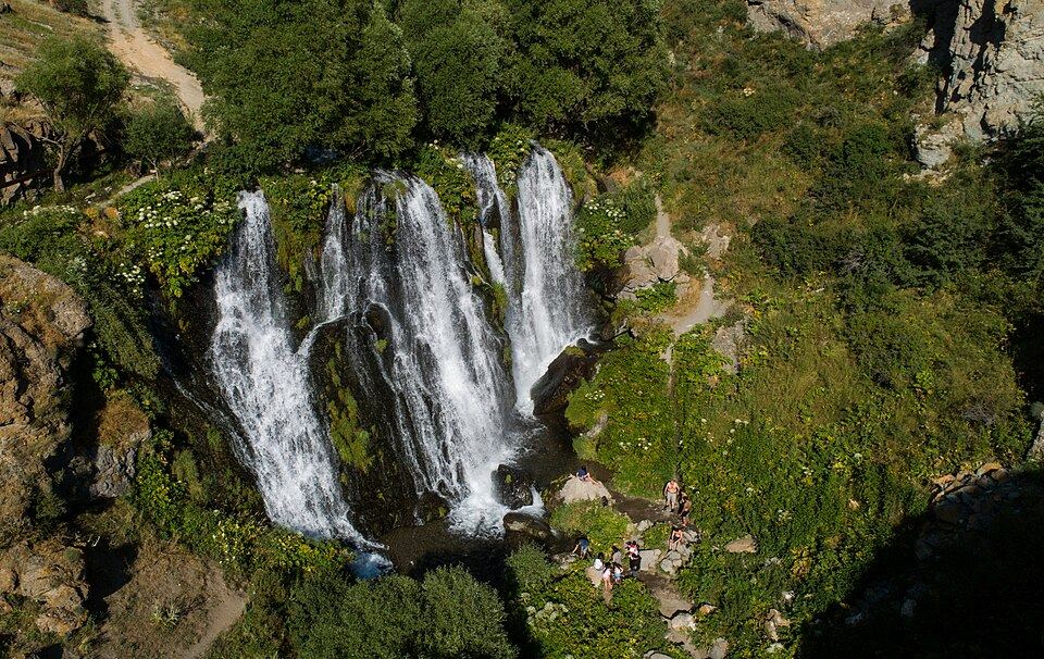 Винодельня Хин Арени, водопад Шаки, Татев и канатная дорога, Караундж 10